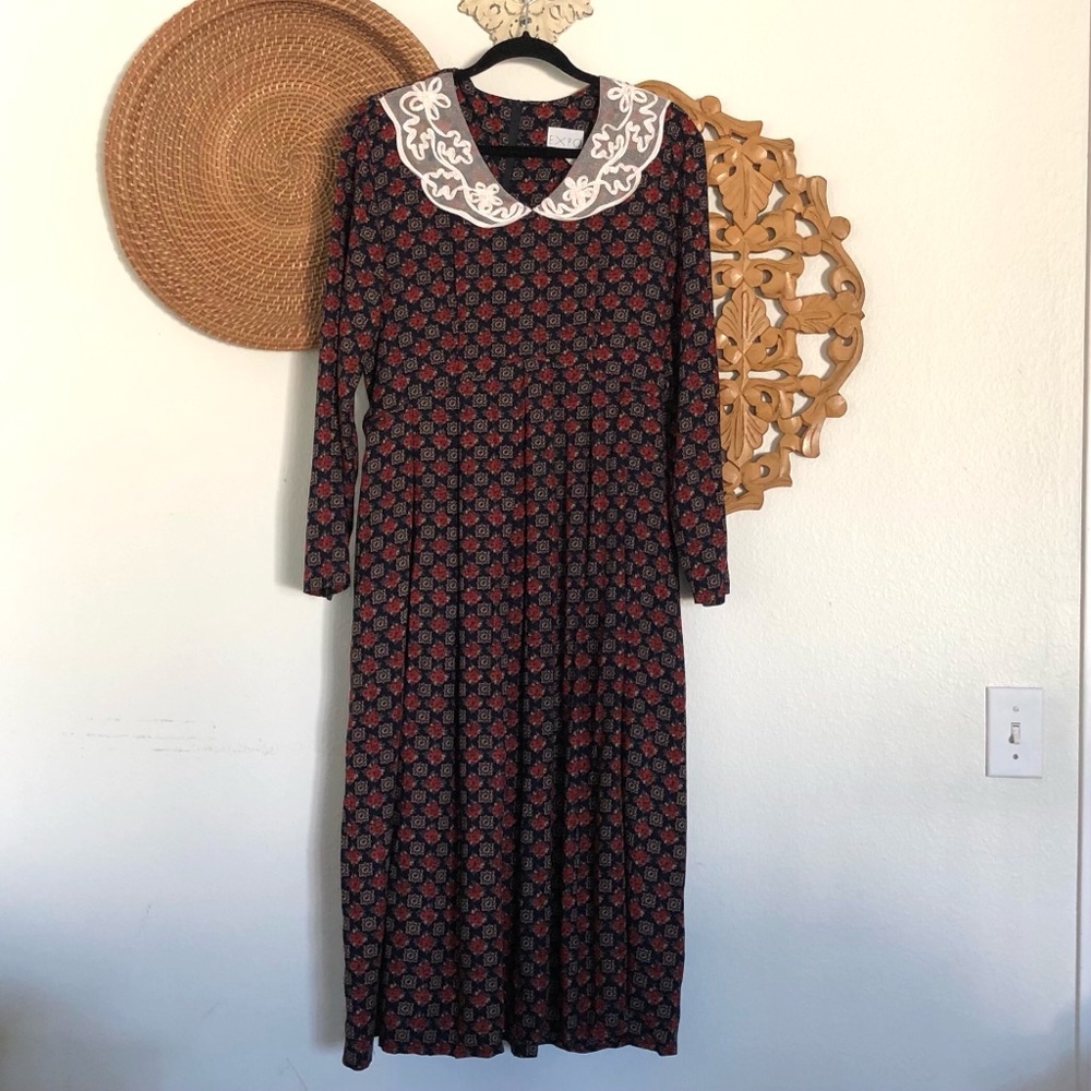 Expo Vintage Prairie dress with Peter Pan collar